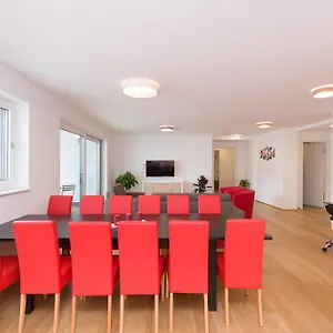 Yourapartment City Center فيينا